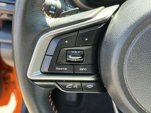 Used 2018 Subaru Crosstrek 2.0i Premium w/ Moonroof Package AWD/4WD image 13