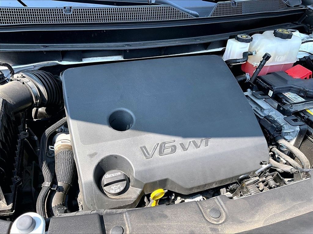 Used 2023 Chevrolet Traverse LT AWD/4WD image 29