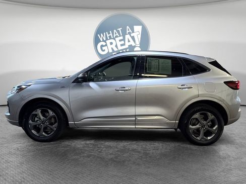 Used 2023 Ford Escape ST-Line w/ Tech Pack #1 AWD/4WD image 7