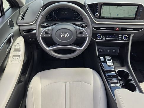 Certified 2023 Hyundai Sonata SEL w/ Convenience Package FWD image 13