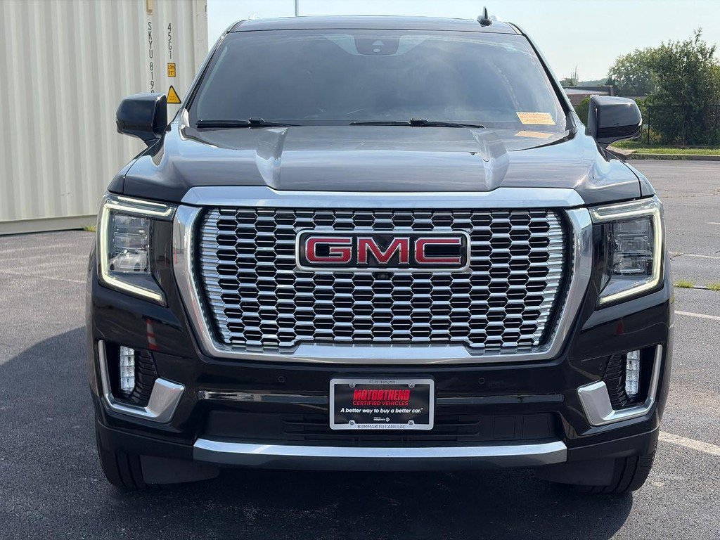 Used 2023 GMC Yukon Denali AWD/4WD image 2