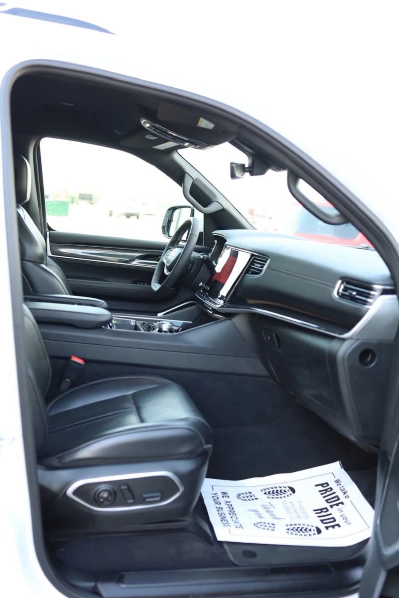 Used 2022 Jeep Wagoneer Series I w/ Convenience Group I AWD/4WD image 57