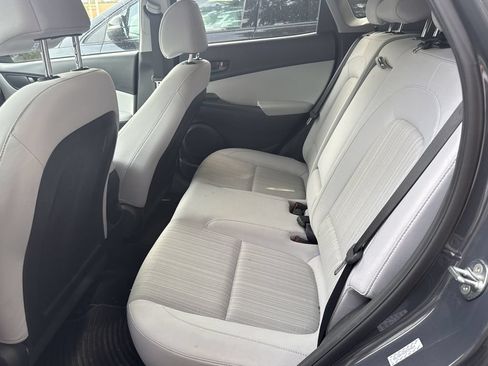 Used 2023 Hyundai Kona SEL w/ Cargo Package AWD/4WD image 8