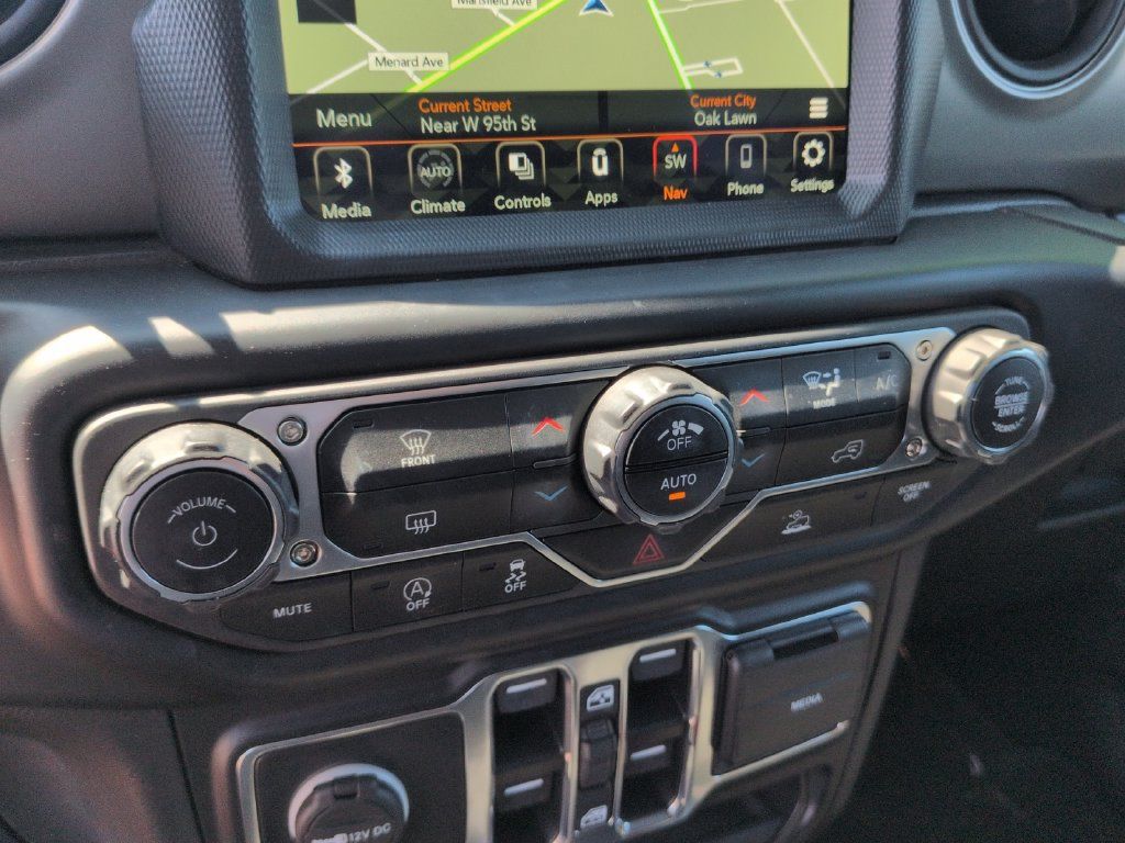 Used 2022 Jeep Wrangler Unlimited Sport AWD/4WD image 16