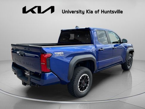Used 2024 Toyota Tacoma TRD Off-Road AWD/4WD image 9