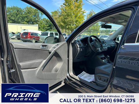 Used 2016 Volkswagen Tiguan SE image 9