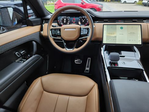 Certified 2025 Land Rover Range Rover Sport Autobiography AWD/4WD image 13
