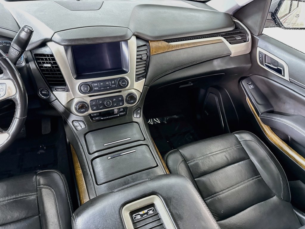 Used 2019 GMC Yukon XL Denali w/ Denali Ultimate Package AWD/4WD image 29