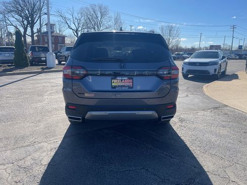 New 2026 Honda Pilot Touring image 7