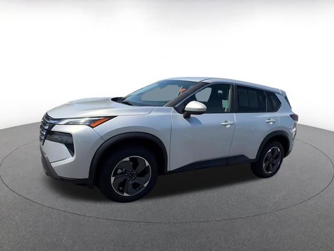 Used 2025 Nissan Rogue SV FWD image 8