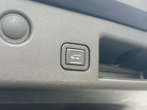 Used 2022 Chevrolet Equinox LT image 21