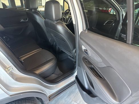 Used 2014 Buick Encore FWD image 17