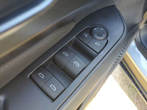 New 2026 Chevrolet Equinox EV LT image 19