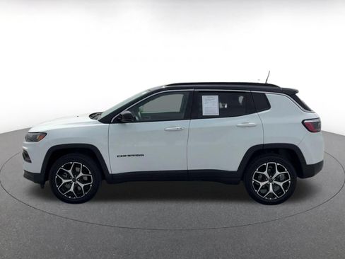 Used 2025 Jeep Compass Limited AWD/4WD image 8