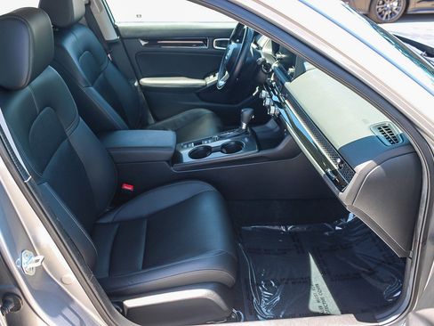 Used 2024 Honda Civic EX-L image 17