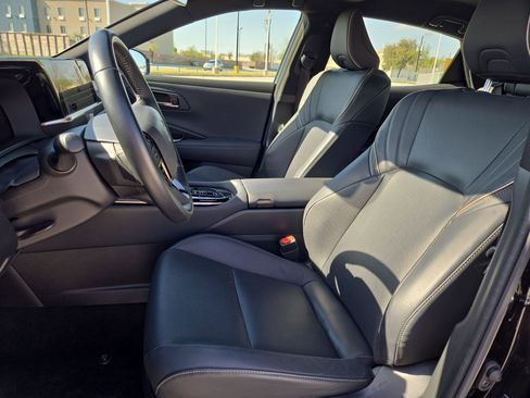 Used 2025 Toyota Crown Nightshade image 15