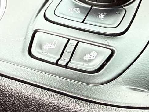 Used 2020 GMC Terrain SLE w/ Driver Convenience Package image 20