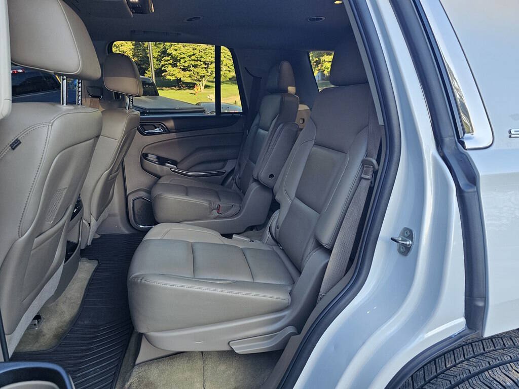 Used 2016 GMC Yukon SLT w/ Open Road Package AWD/4WD image 13