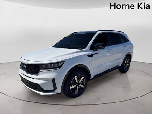 Certified 2022 Kia Sorento S w/ Panoramic Sunroof Package FWD image 7