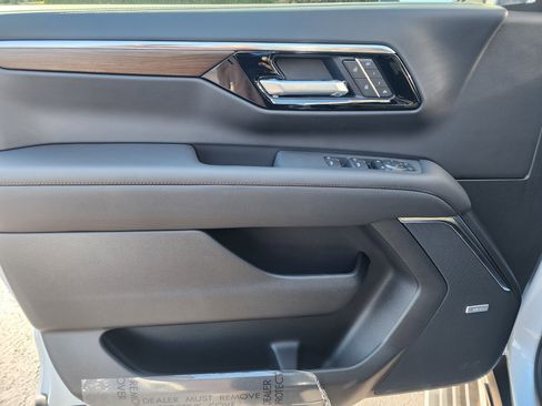 New 2026 Chevrolet Suburban High Country image 24