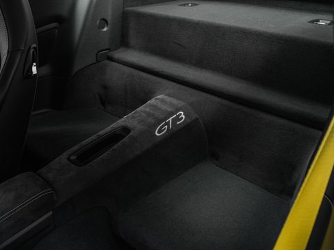 Used 2018 Porsche 911 GT3 RWD image 16