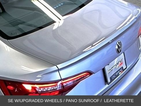 Used 2024 Volkswagen Jetta SE w/ Panoramic Sunroof Package FWD image 11