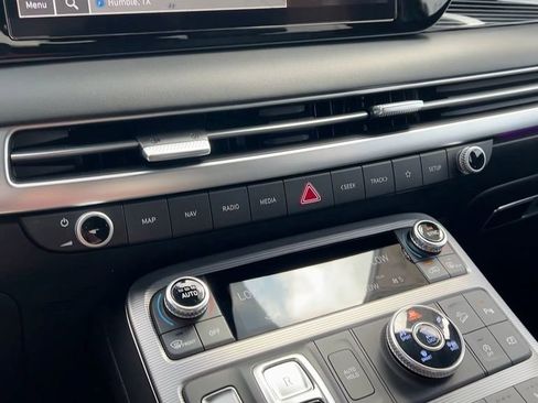 Used 2023 Hyundai Palisade Calligraphy image 29