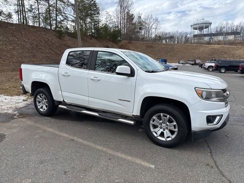 Used 2017 Chevrolet Colorado LT w/ LT Convenience Package image 4