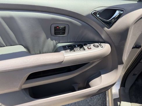 Used 2008 Honda Odyssey Touring image 7