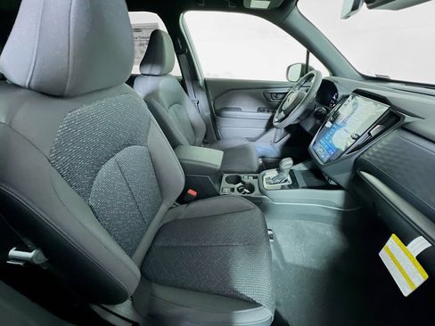 Certified 2025 Subaru Forester Premium AWD/4WD image 22