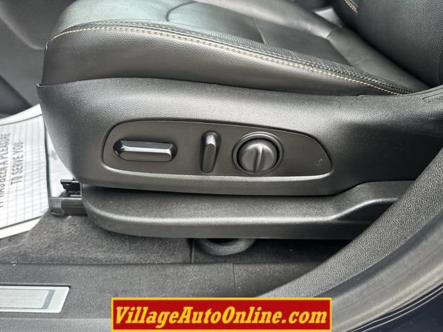 Used 2020 Chevrolet Equinox Premier FWD image 16