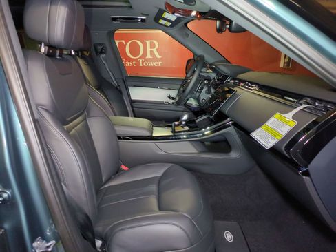 New 2026 Land Rover Range Rover Sport SE AWD/4WD image 29