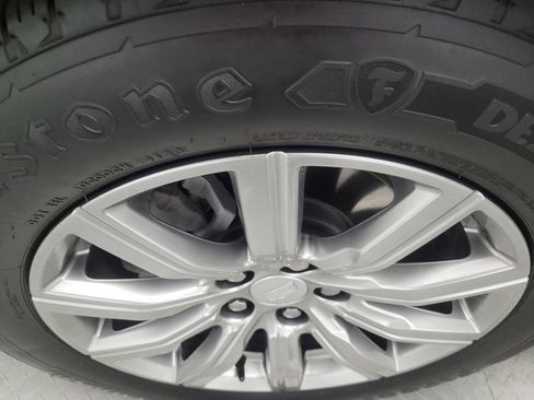 Used 2020 Cadillac XT4 Premium Luxury image 31