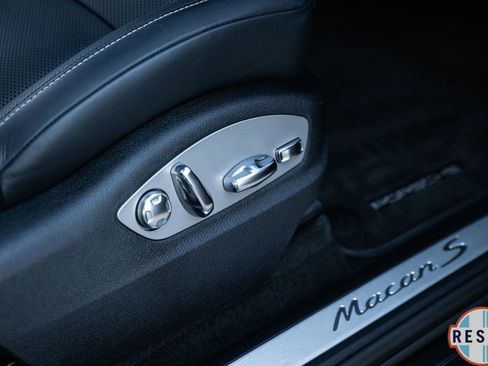 Used 2022 Porsche Macan S AWD/4WD image 26