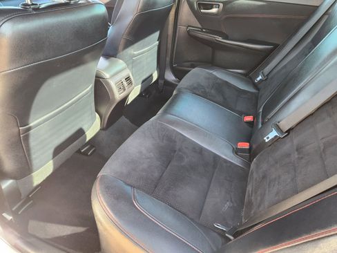 Used 2017 Toyota Camry LE image 30