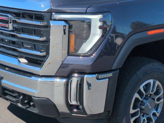 New 2026 GMC Sierra 2500 SLE AWD/4WD image 9