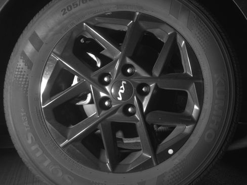 Used 2025 Kia K5 LXS FWD image 15