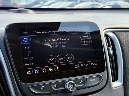 Used 2024 Chevrolet Malibu LT FWD image 22