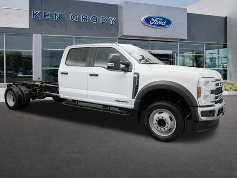 New 2026 Ford F450 XL w/ XL Chrome Package image 1