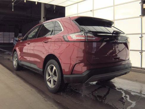 Used 2022 Ford Edge SEL w/ Convenience Package image 4
