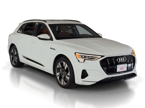 Used 2023 Audi e-tron Premium w/ Convenience Plus Package image 7