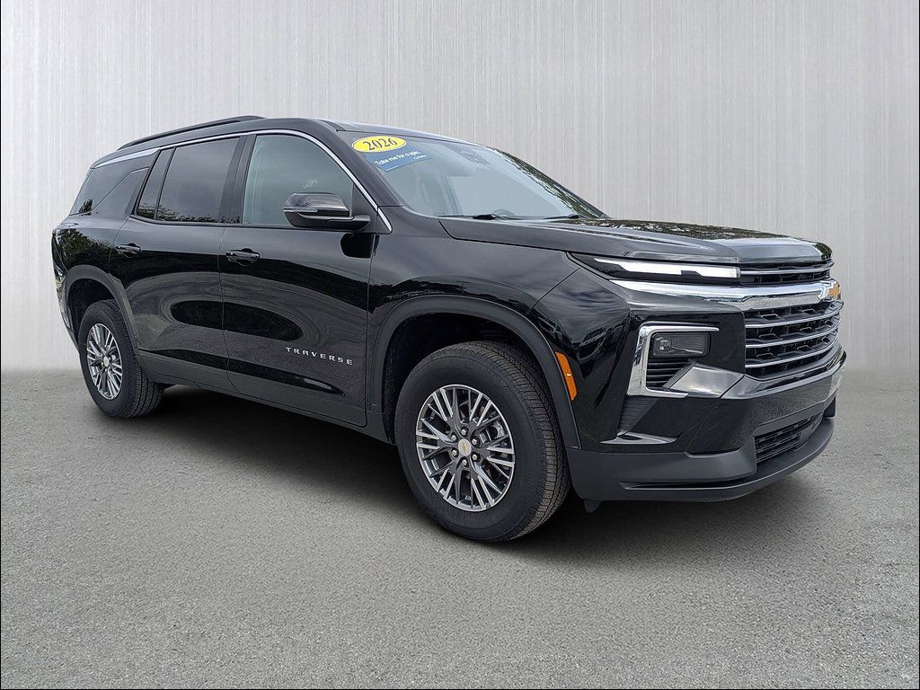 Used 2026 Chevrolet Traverse LT FWD image 1