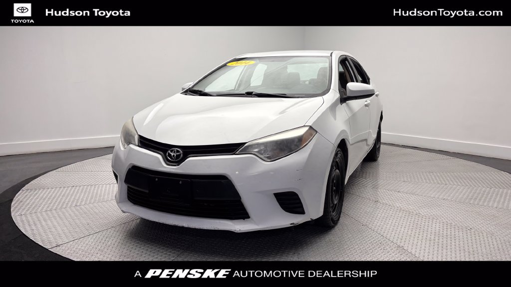 Used 2014 Toyota Corolla LE FWD image 1