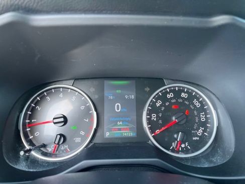 Used 2022 Toyota RAV4 XLE AWD/4WD image 24