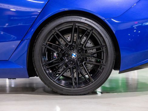 Used 2025 BMW M5 w/ Executive Package image 17