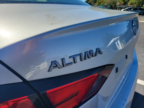 Used 2024 Nissan Altima 2.5 S image 7