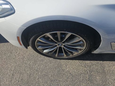 Used 2023 BMW 530i xDrive AWD/4WD image 3