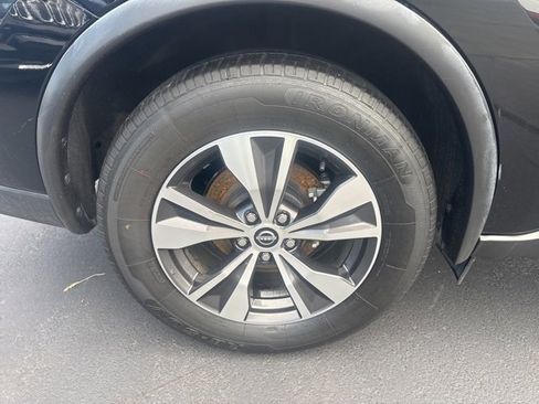 Used 2023 Nissan Murano SV image 27