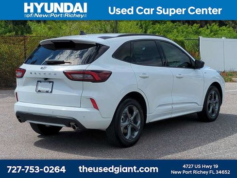 Used 2023 Ford Escape ST-Line w/ Tech Pack #1 FWD image 5