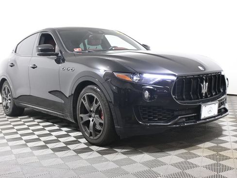 Used 2019 Maserati Levante AWD/4WD image 9